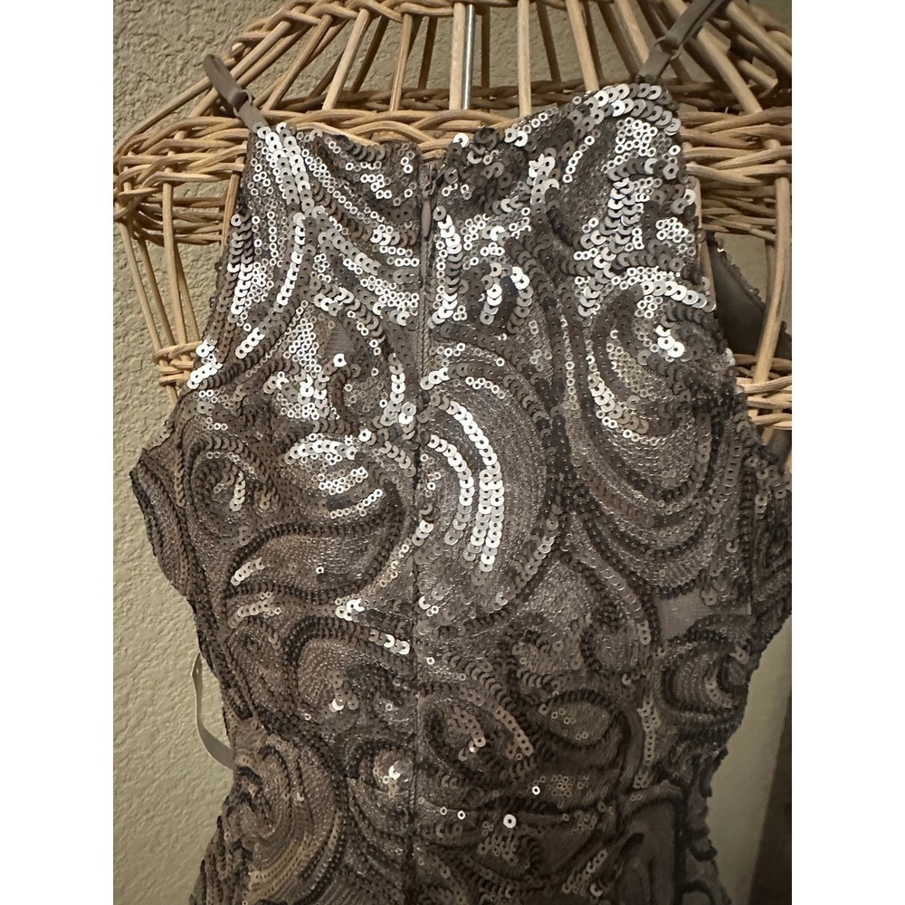 Venus Sequin Swirl Cocktail Dress Taupe Silver V-Neck Bodycon Women 14 Party - Picture 5 of 16